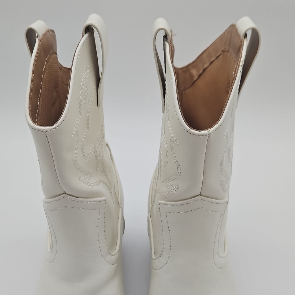 Soda White Pointed Toe Western Ankle Boots - Picture 4 of 12